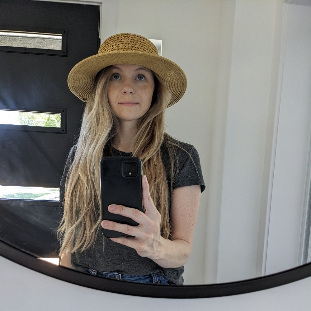 Meet your Posher, Kelly